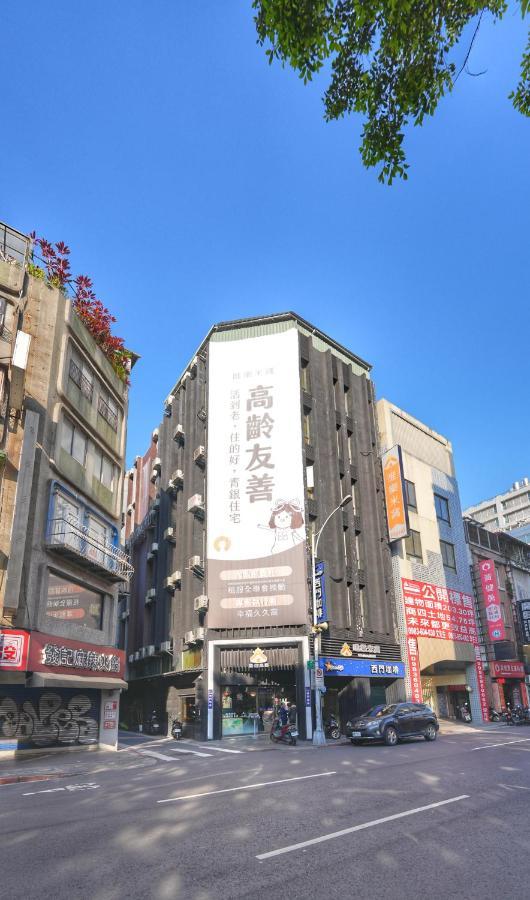 Meworld Hotel - Ximen Tchaj-pej Exteriér fotografie